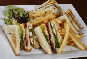 Club sandwich with chicken